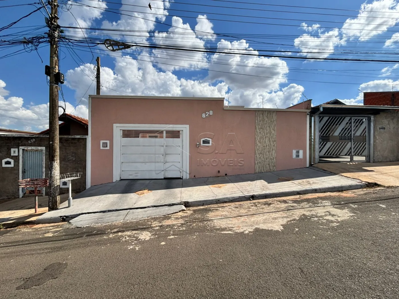 CASA, 2 qtos (1 st), 200 m².