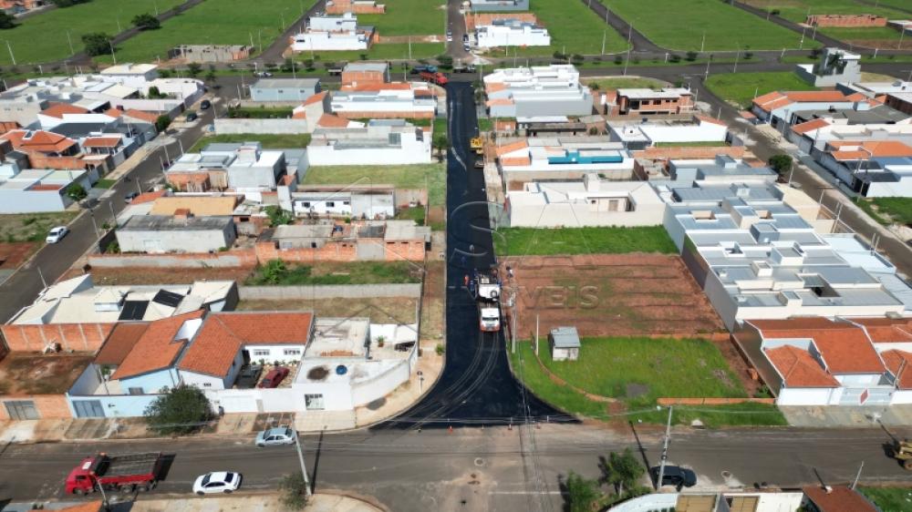 Ruas do Jardim Ouro Verde em Botucatu recebem recapeamento asfltico